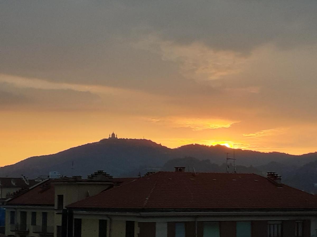 Apartamento La Finestra Sulla Mole Turín Exterior foto